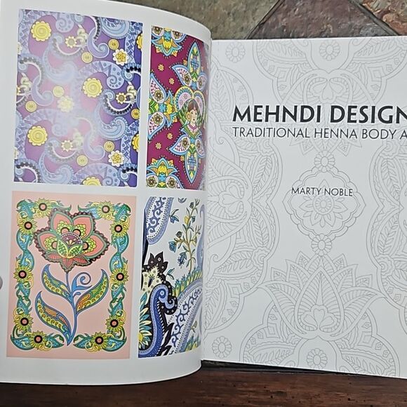 Paisley adult coloring book like new - Picture 2 of 5